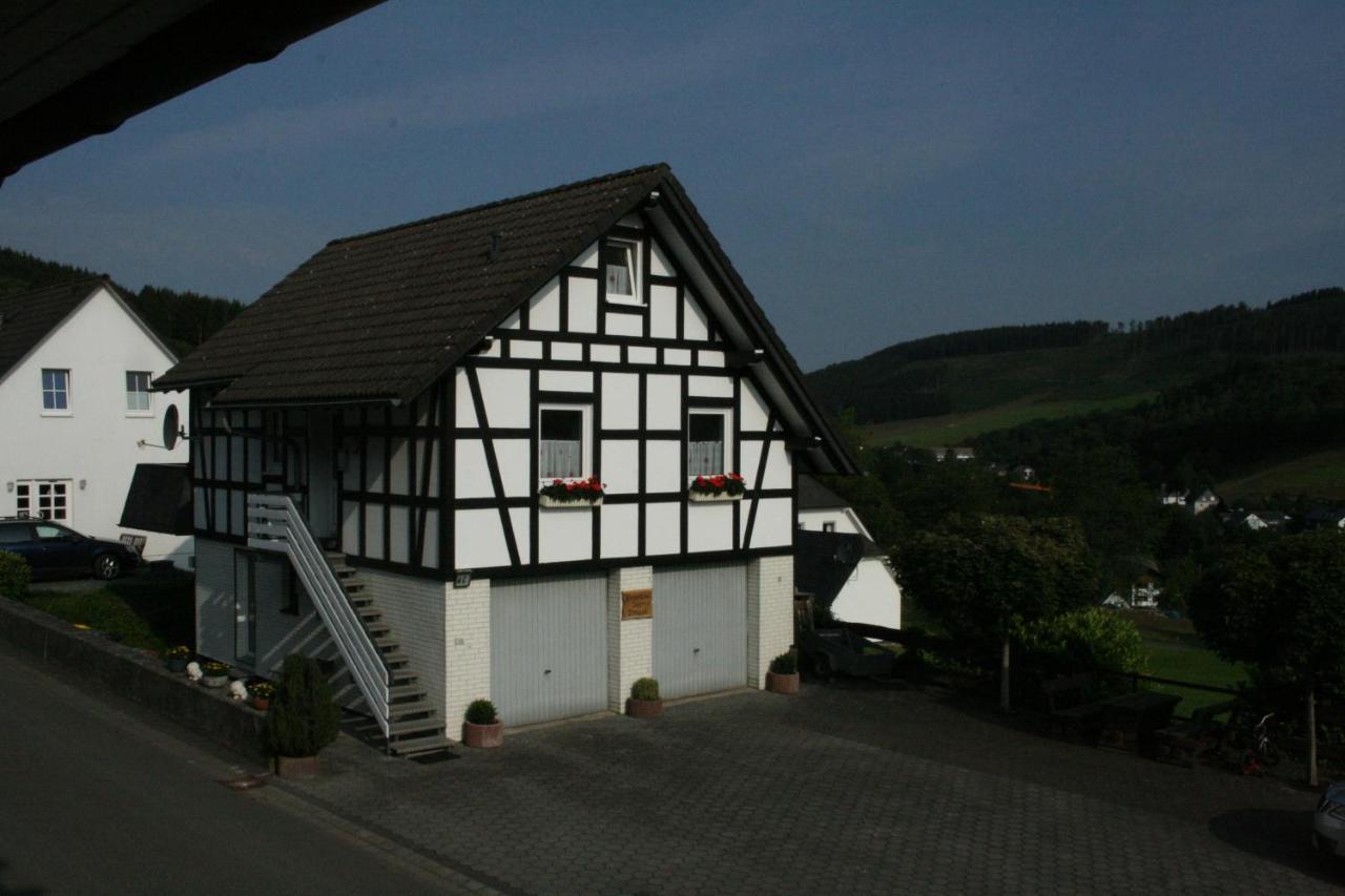 Ferienhaus Zur Ennest Шмалленберг Экстерьер фото